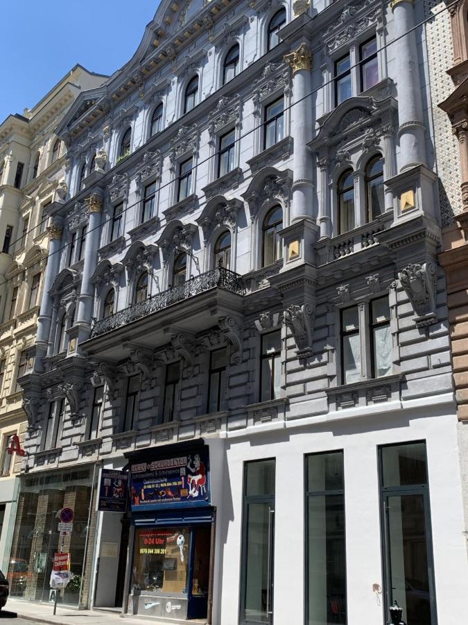 Grosszuegiges Apartment Mit Lounge Naehe Naschmarkt Wien Eksteriør bilde